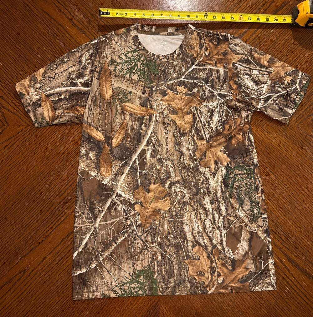Realtree Edge Camo Performance Short Sleeve T-Shirt Mens Size Medium